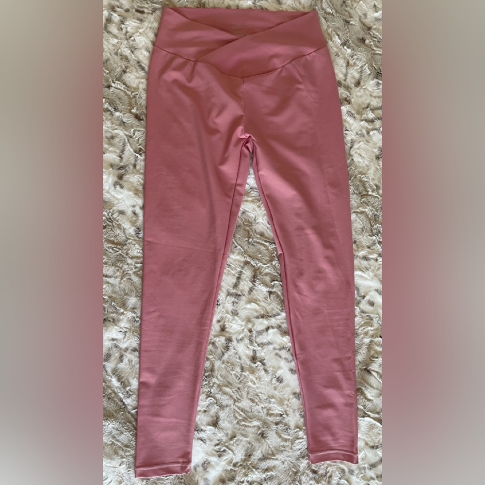 ✅3/$20 Pro-Fit Activewear Leggings Size Medium - Picture 4 of 7